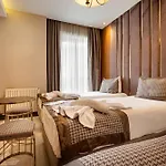 Santra Hotell 2*