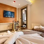 Santra Hotell