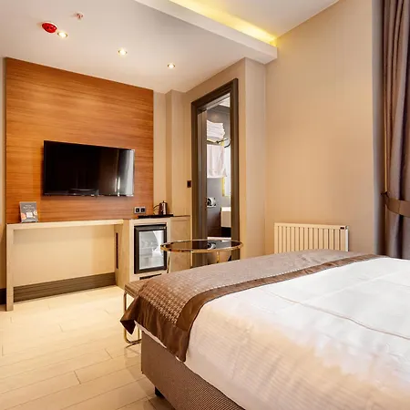 Hotel Santra 2*