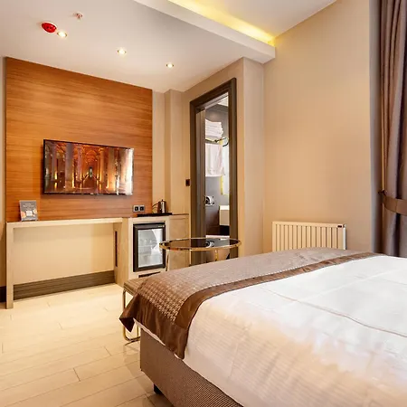 Hotel Santra 2*